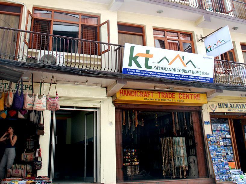 Oyo 166 Kathmandu Tourist Home Esterno foto