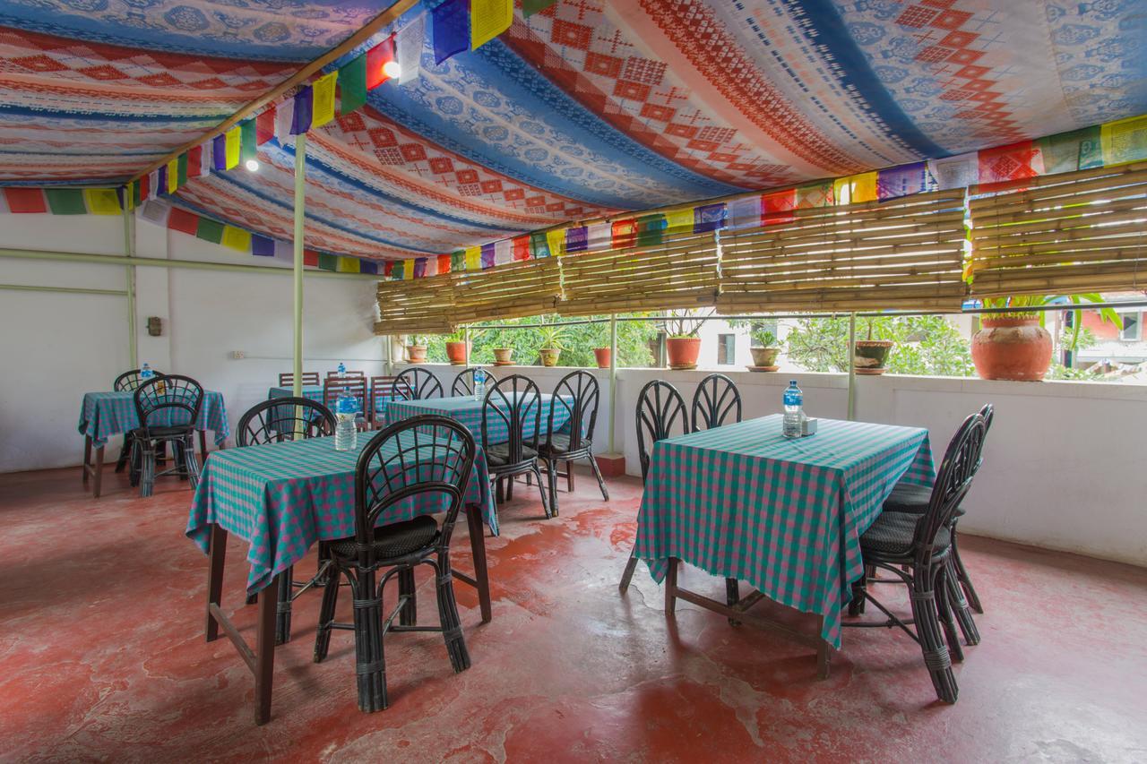 Oyo 166 Kathmandu Tourist Home Esterno foto